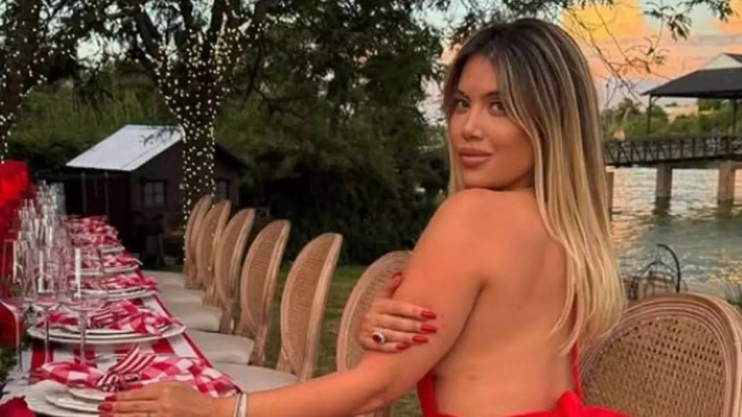 İlk kocasını aldattığı Icardi'yi de aldattı da aldattı! Son sevgilisi yine futbolcu çıktı 1